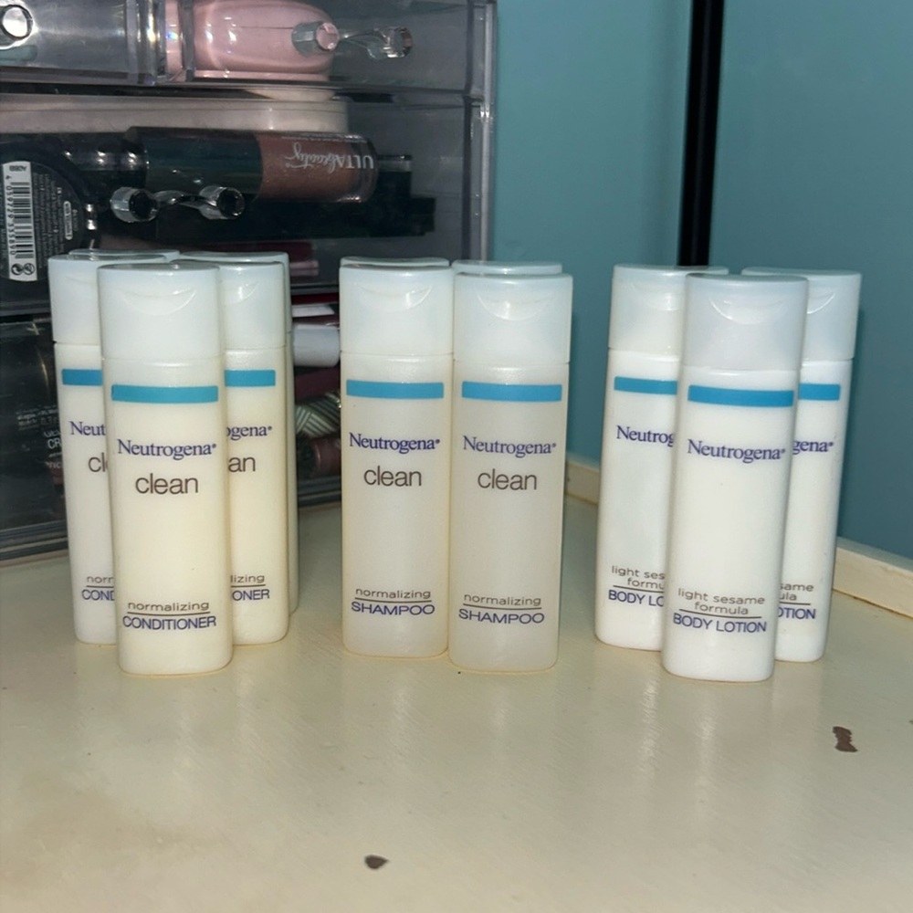 Neutrogena Shampoo, Conditioner and Body Lotion Travel Size Bundle